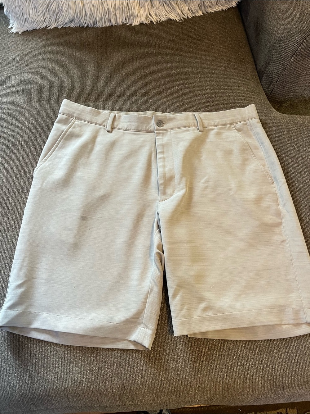 ⛳️ Greg Norman Collection Light Gray-Tan Flat-Front Men's Shorts